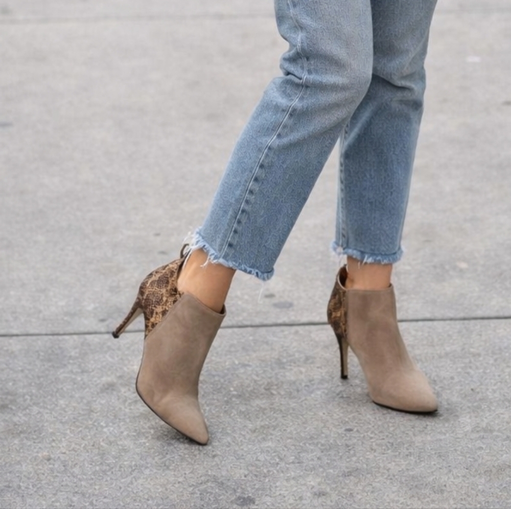 Michael Kors Tan and Snakeskin Heels 9